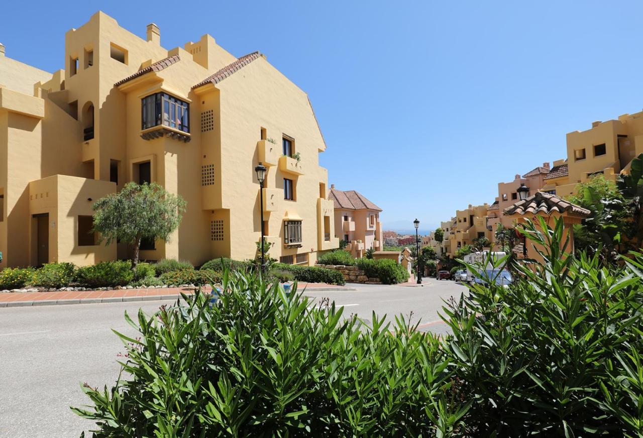 Duquesa Village Apartment - 2 Bed/2 Bath Apartment With Panoramic Sea Views Manilva Εξωτερικό φωτογραφία