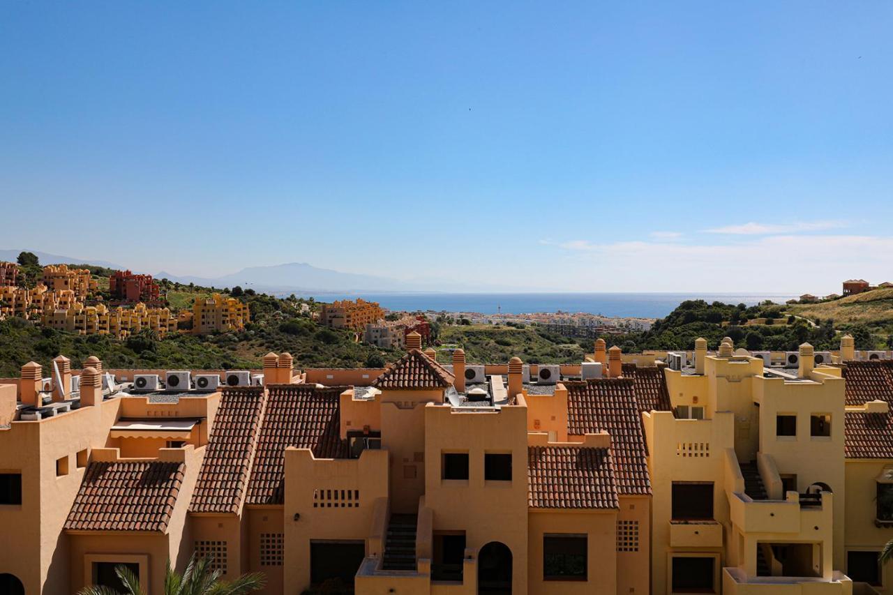 Duquesa Village Apartment - 2 Bed/2 Bath Apartment With Panoramic Sea Views Manilva Εξωτερικό φωτογραφία