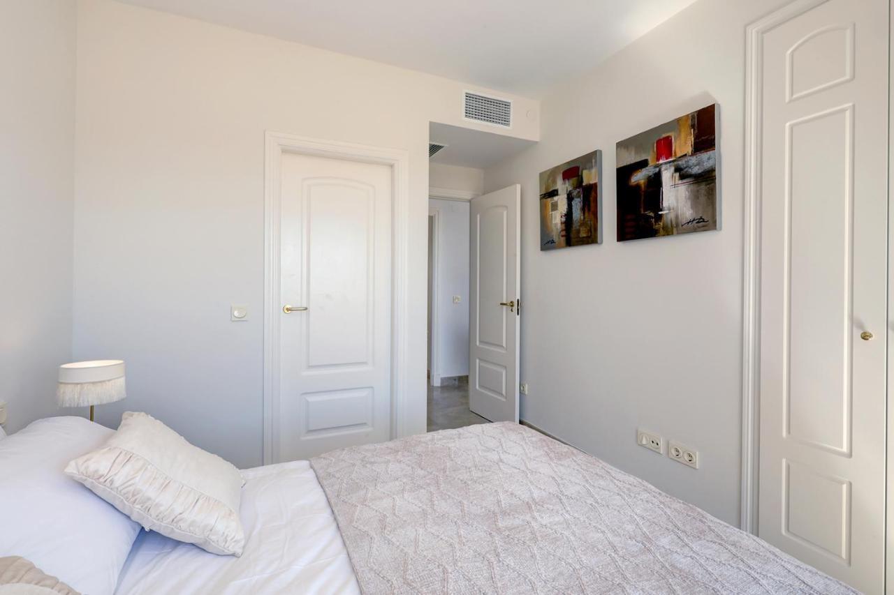 Duquesa Village Apartment - 2 Bed/2 Bath Apartment With Panoramic Sea Views Manilva Εξωτερικό φωτογραφία