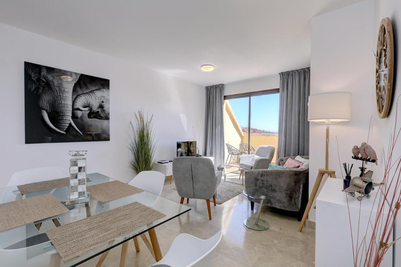 Duquesa Village Apartment - 2 Bed/2 Bath Apartment With Panoramic Sea Views Manilva Εξωτερικό φωτογραφία